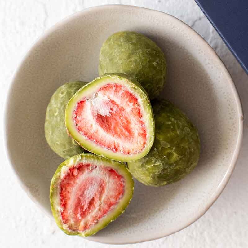 Organic Times Organic White Chocolate Matcha Strawberries 100g, view 3 of 4